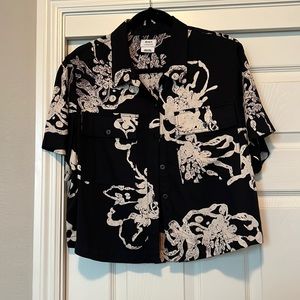 RVCA • Cropped Black Button Down Tee • Large